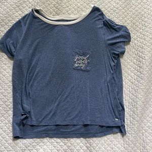 American Eagle good vibes tee shirt